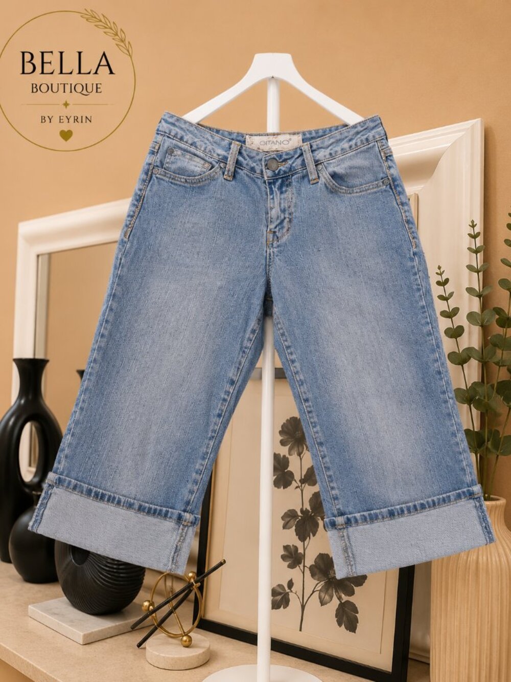 Gitano Light Wash Cropped Wide-Leg Jeans – Size 6